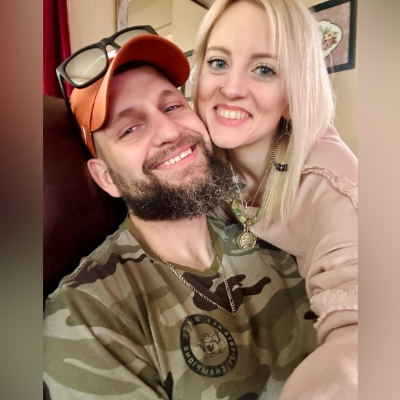 Meet your Posher, Kristen - Picture 7 of 7